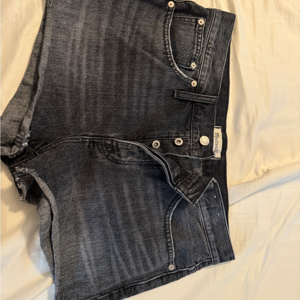 Madewell relaxed faded black shorts sz 29